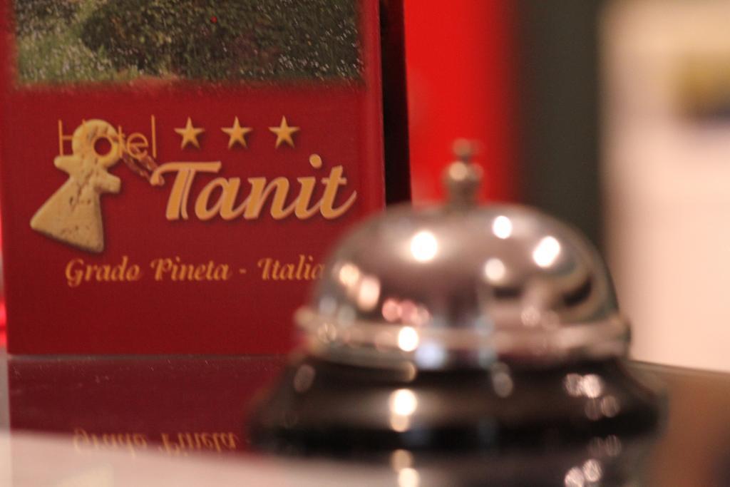Hotel Tanit Градо Экстерьер фото